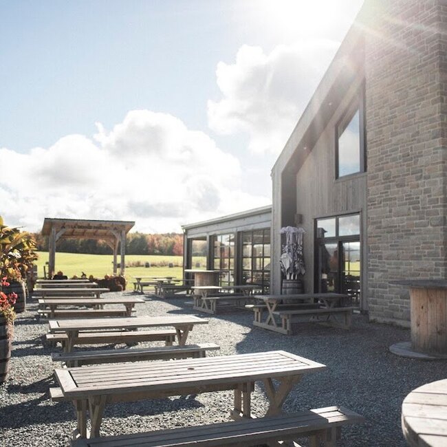 La Grange Pardue - Ferme Brassicole - Poutine in Eastern Townships