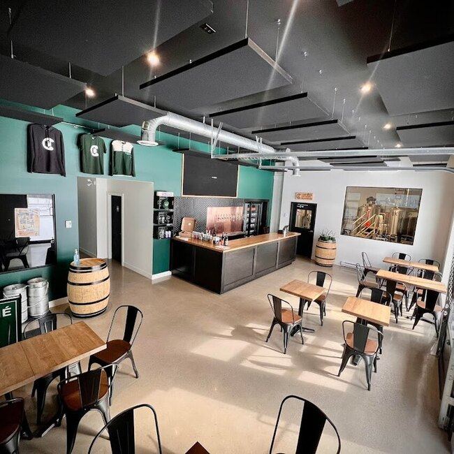 La Confr&eacute;rie Artisans Brasseurs - Sherbrooke Good For Groups Restaurants