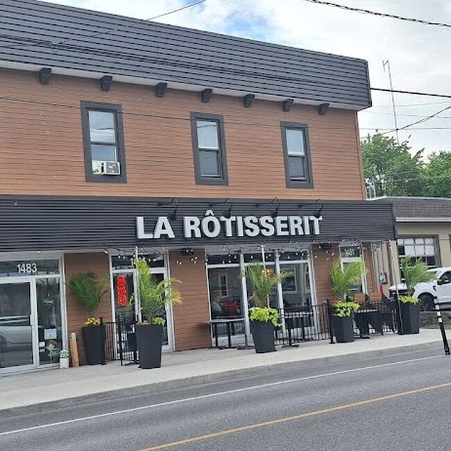 La R&ocirc;tisserit - Restaurants Grecs, Fish & Chips de Montr&eacute;al