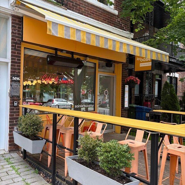 La Base Caf&eacute; Buvette - Verdun Open Morning Restaurants