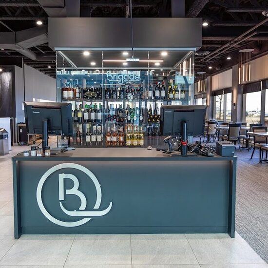 La Brigade 225 - Grill, Italian, Pizza, Salads, Pasta Restaurants in Quebec