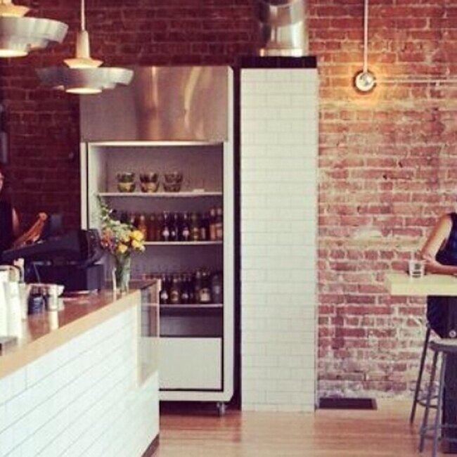 Caf&eacute; Larue & Fils - Restaurants Cr&eacute;atives, Desserts et Sucreries, Sandwichs, Friandises et grignotines Ouverts maintenant Montr&eacute;al