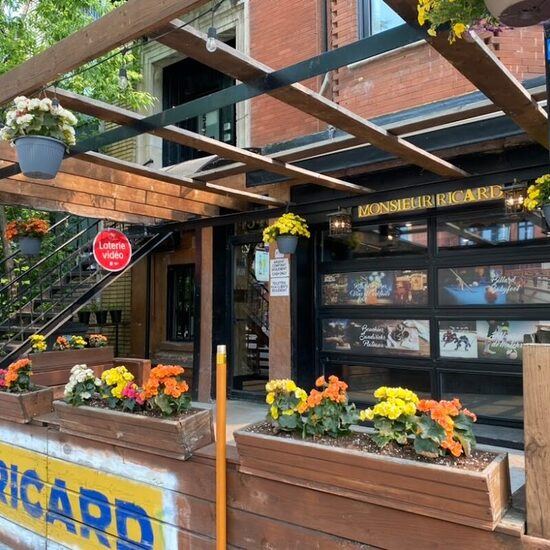 Monsieur Ricard - Restaurants in Mile-End