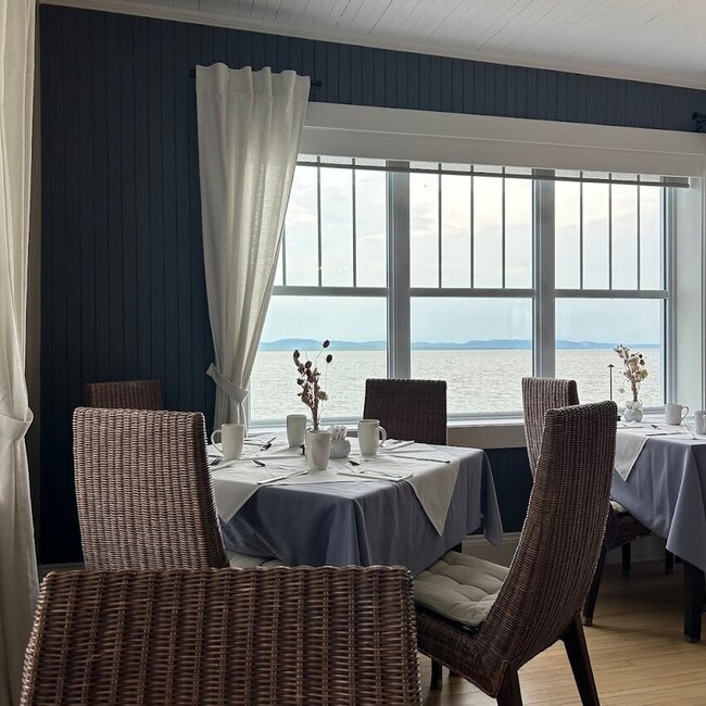 April - Bistro de Saison - Creative, Asian Restaurants in Quebec