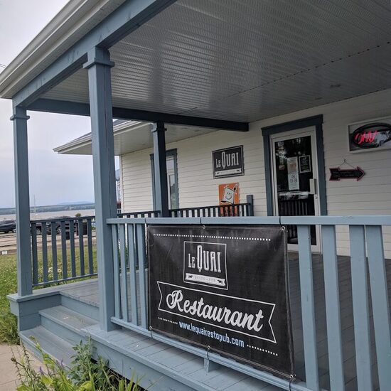 Le Quai Resto Pub - Burgers, Sandwiches Restaurants in Quebec