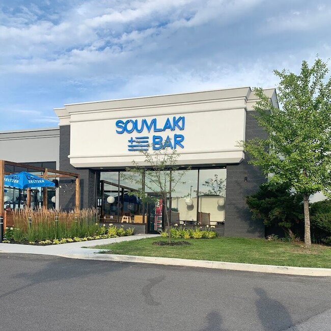 Souvlaki Bar - Restaurants Grecs, Persans &agrave; Montr&eacute;al