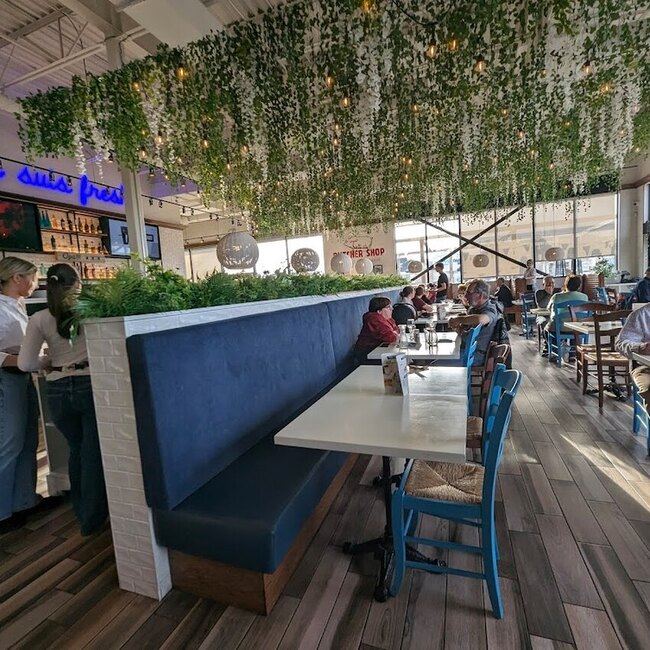 Souvlaki Bar - Terrebonne/Lachenaie Sports on TV Restaurants