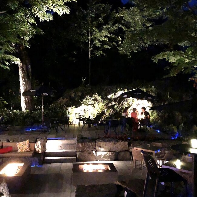 Mistral exp&eacute;rience festive ext&eacute;rieure - Restaurants Fran&ccedil;ais &agrave; Brome-Missisquoi