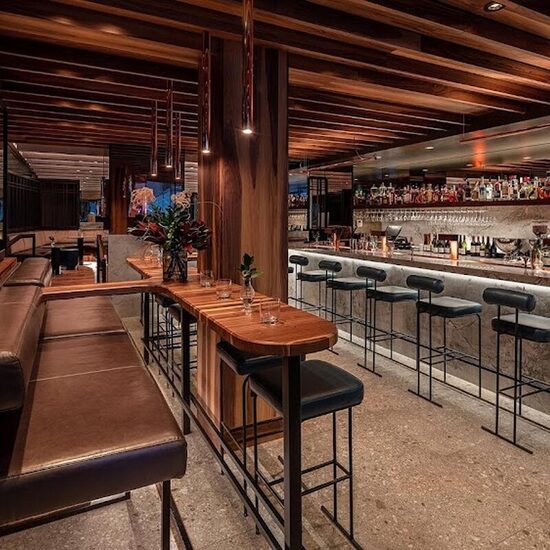 Flâneur Bar Lounge - Restaurants in Montreal