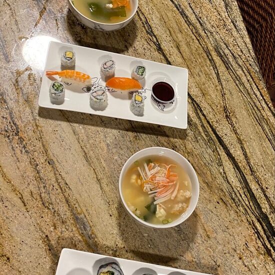 Sushi Sama - Restaurants Hawaiens, Bars de Montréal