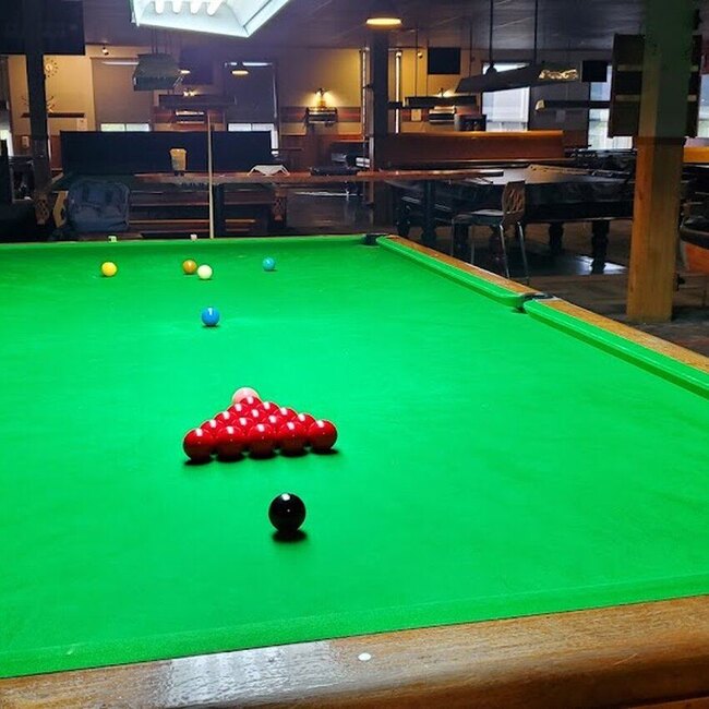 Resto Billard Snooker La Bande Au Coin - Restaurants pr&egrave;s de: J4K2G2