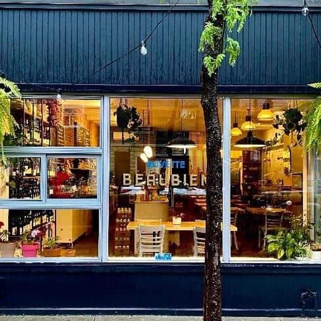 Buvette Beaubien - Restaurants Brunch, Bars à Vin près de: H2V4E4