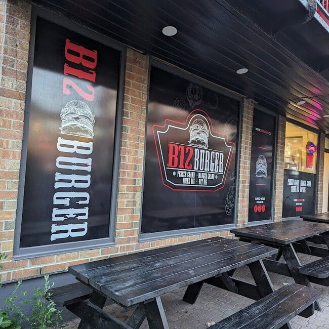 B12 Burger - Restaurants pr&egrave;s de: H3S2B2