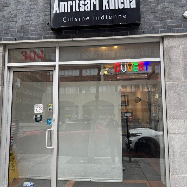 Restaurant Amritsari Kulcha Restaurant Montreal, QC