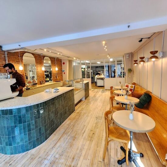 Pâtisserie Chouquette - Restaurants Bistro, Sandwichs, Desserts et Sucreries, Salades, Tartares de Québec