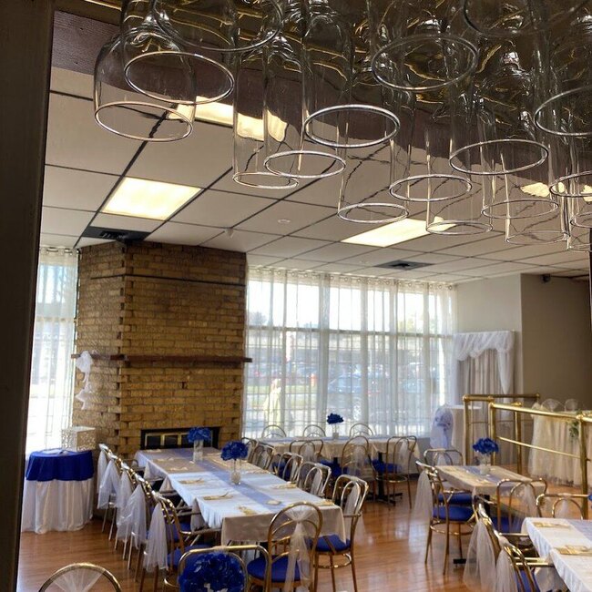 Resto Bar Las Vegas -  Restaurants Near: H7V4B5