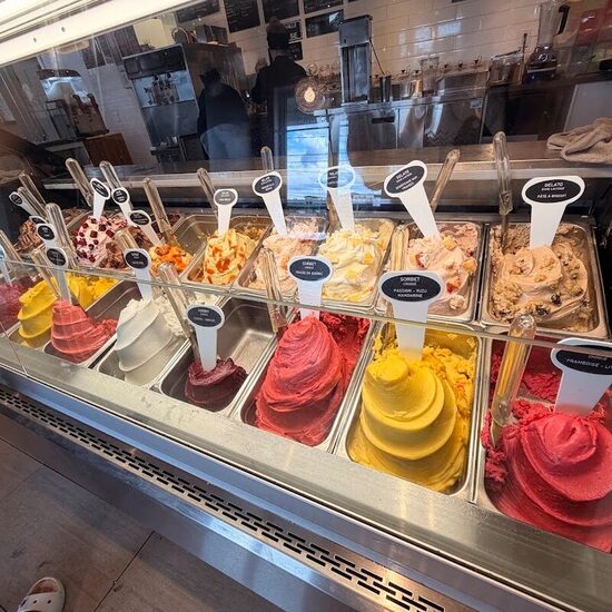 Le Grand Verglas - Glaces & Gourmandises - Restaurants in Montreal