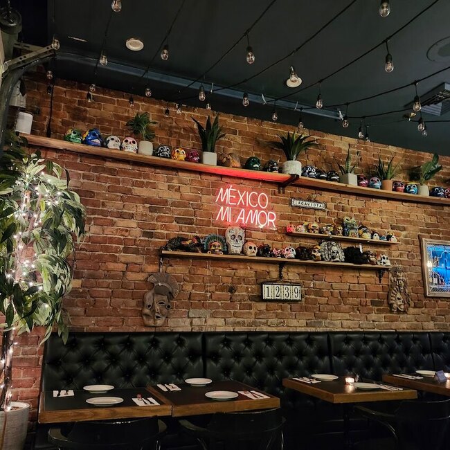 Restaurant La Gaviota - Brunch Restaurants Near: H2V4H3