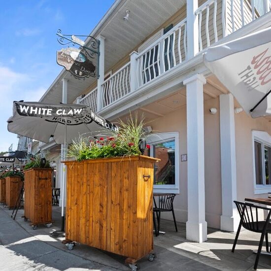 Le Vieux Gusta Dorval - Fried Chicken, Poutine Restaurants in West Island
