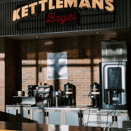 Kettlemans Bagel - Delivery Restaurants in Montreal