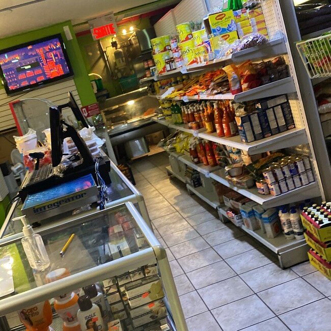 March&eacute; Casse-Cro&ucirc;te Manita - Restaurants &agrave; Bois-des-Filion