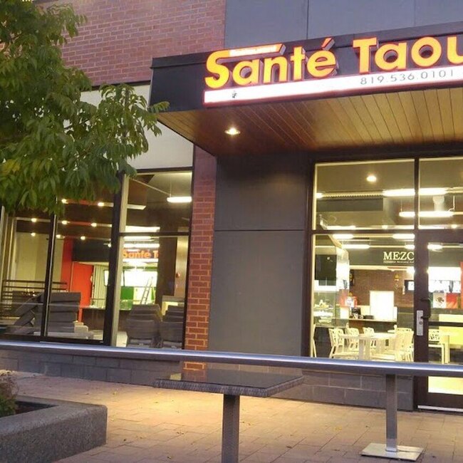 Santé Taouk Shawinigan Restaurant