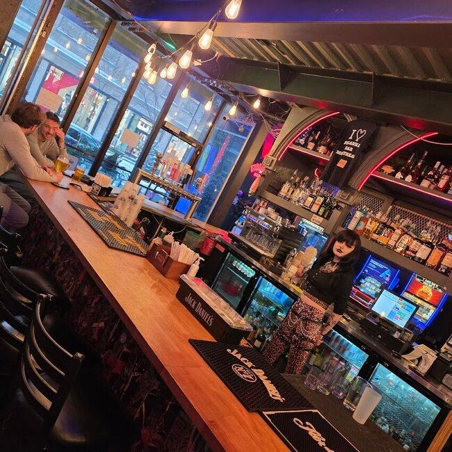 Piranha Bar -  Restaurants Near: H3A2A4