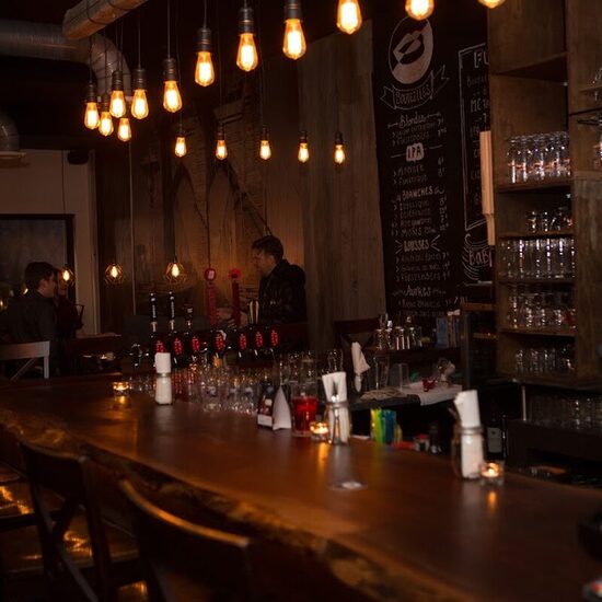 Le Baboune Bar Tapas - Restaurants Livraison de Montréal