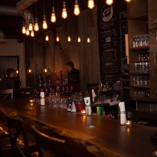 Le Baboune Bar Tapas - Restaurants de Montréal