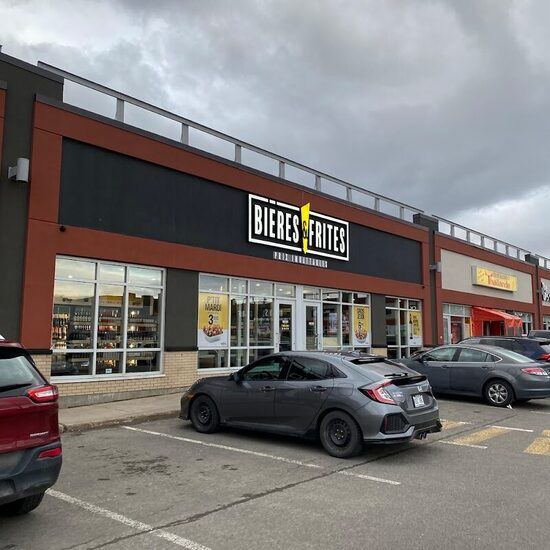 Bières & Frites - Restaurants Entrée accessible aux fauteuils roulants de la Rive-Sud (Québec)