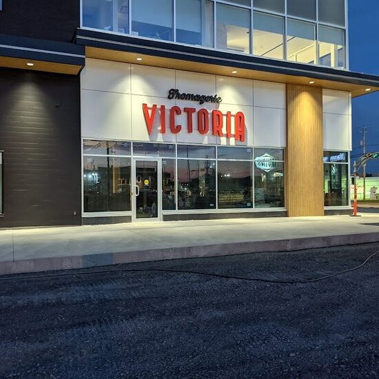 Fromagerie Victoria - Grill, Italian, Pizza, Salads, Pasta Restaurants in Quebec