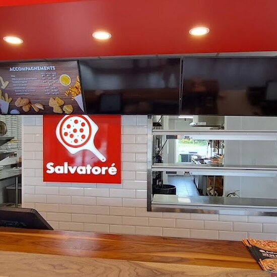 Pizza Salvator&eacute; - Restaurants Fran&ccedil;ais, Grillades, R&eacute;conforts, Salades, Poutines de Qu&eacute;bec