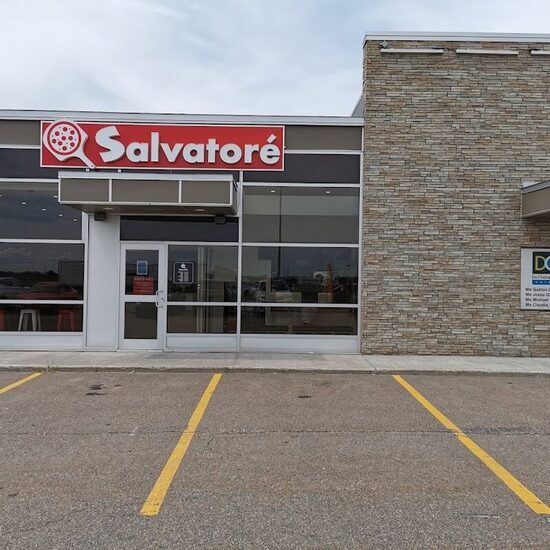 Pizza Salvatoré - Restaurants Français, Grillades, Réconforts, Salades, Poutines de Québec