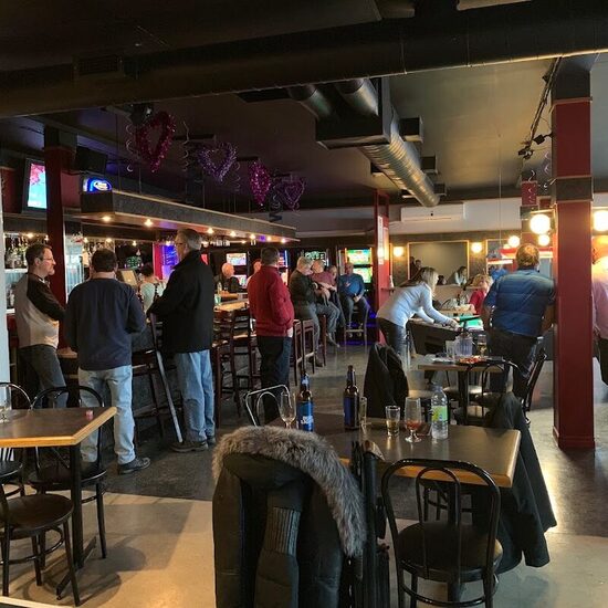 Bistro Ste-4 - Restaurants in Sainte-Catherine
