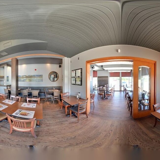 R&ocirc;tisserie St-Hubert - Restaurants in Berthierville