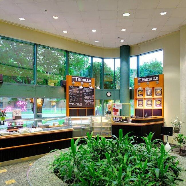 Caf&eacute; Famille - Montreal Restaurants
