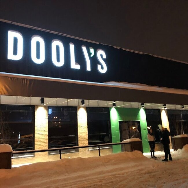 Dooly's - Ailes de poulet Ouverts tard Montr&eacute;al