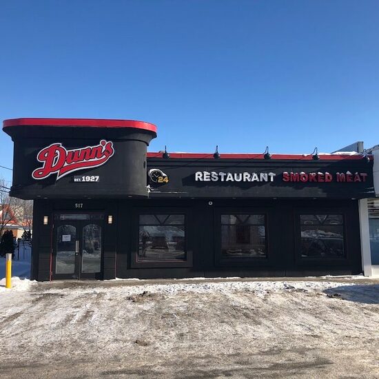 Dunn's Famous - Restaurants in Montreal