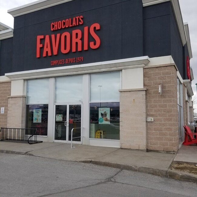 Chocolats Favoris - Restaurants in Sainte-Doroth&eacute;e