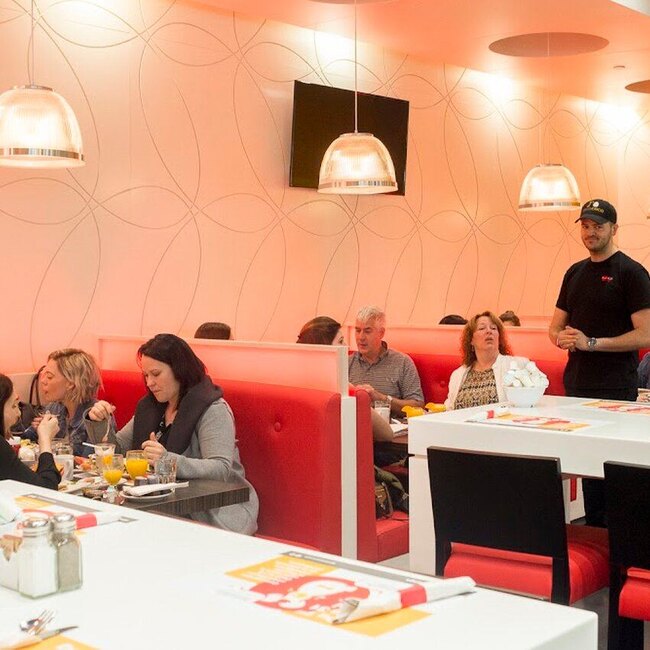 All&ocirc; mon Coco - Restaurants pr&egrave;s de: H1M3A5