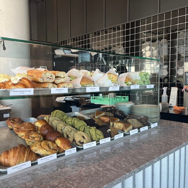 Caf&eacute; Kujira - Restaurants pr&egrave;s de: H1Y1W5