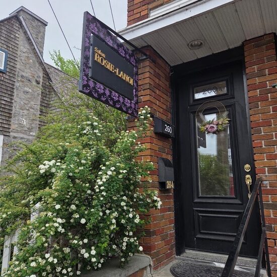 Salon Rosie-Lanoi - Bakeries, Pastries Restaurants in Pointe-Claire