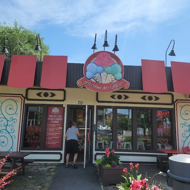 La cr&egrave;me des Glaces - Restaurants pr&egrave;s de: J6N0R5