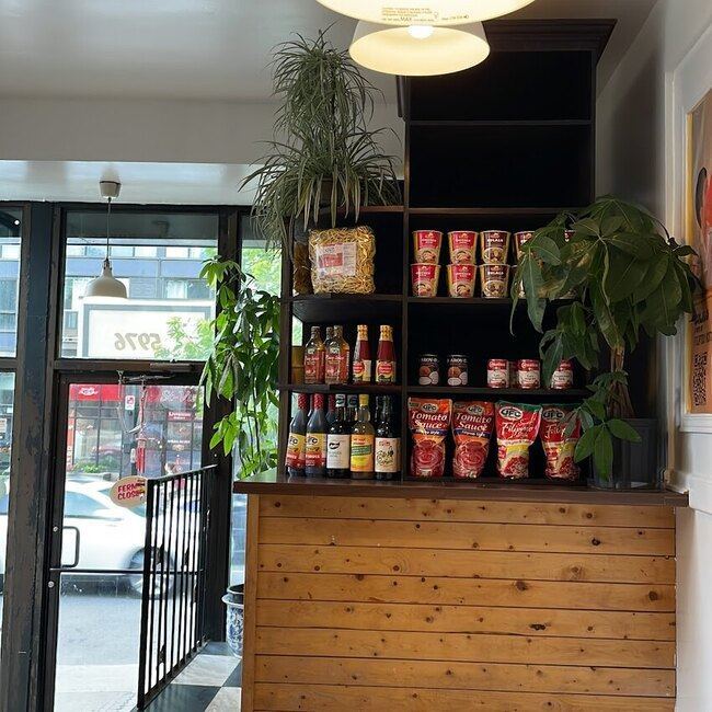 Buboy - Greater Montreal Open Monday Restaurants