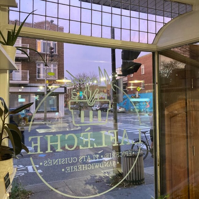 March&eacute; Lafl&egrave;che -  Restaurants Near: H3C1A9