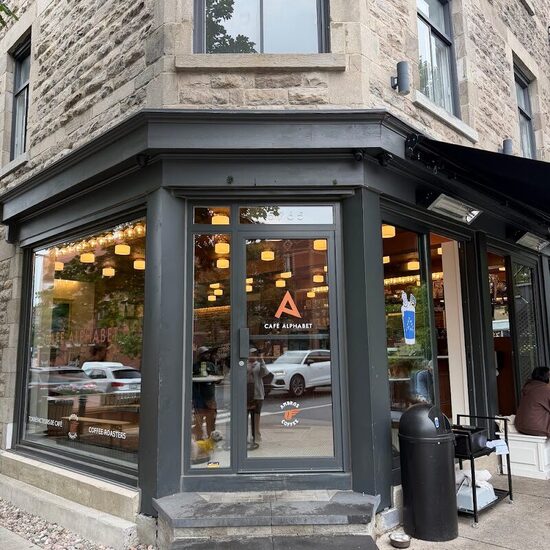 Café Alphabet - Cafés, Tea Restaurants in Mile-End