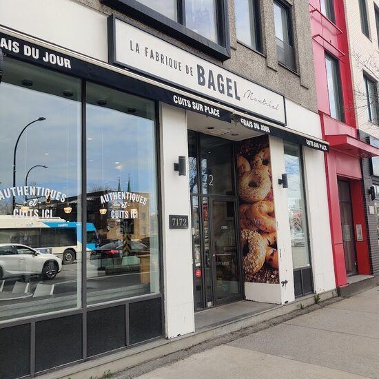 La Fabrique de Bagel Montr&eacute;al - Poutine, Pastries Restaurants in Montreal
