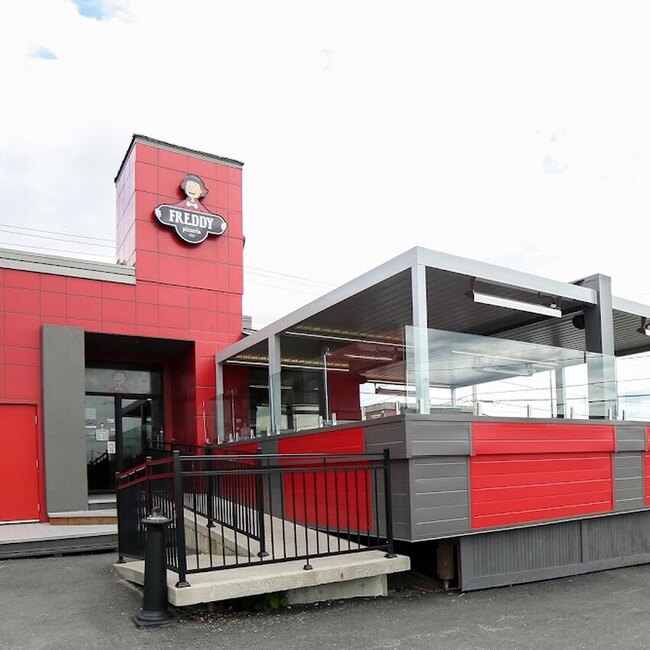 Chez Freddy Pizzeria Restaurant