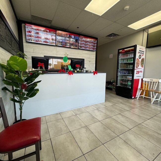 Pizza Avenue Restaurant Sherbrooke: Menu, Avis & Réserver (2026)