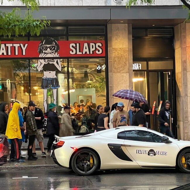 Patty Slaps - Restaurants pr&egrave;s de: H3G1P9